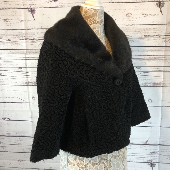 Vintage Persian coat in black with fur size medium - Picture 9 of 17